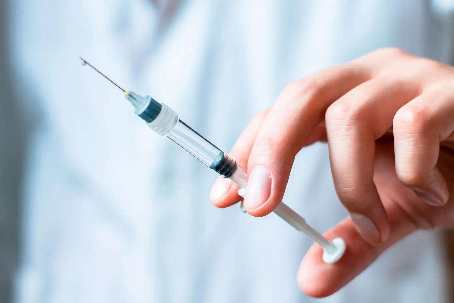 Injection-Steroid-Drug-1536x1024-1.webp